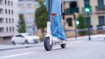 Motorowerzyści, bądź czujni na drodze!